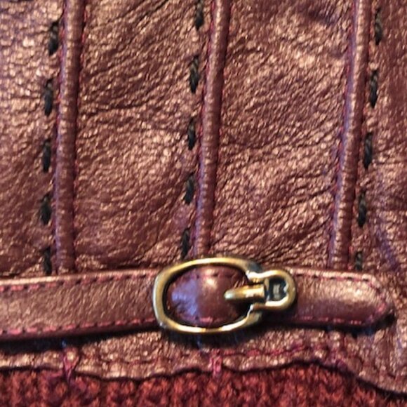 AIGNER Stretch Faux Leather Knit Gloves - Picture 12 of 15